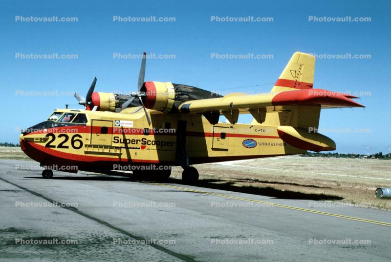 C-FTXC, Canadair CL-215, Super Scooper, National Jet Systems, Firefighting Airtanker, Tanker 226
