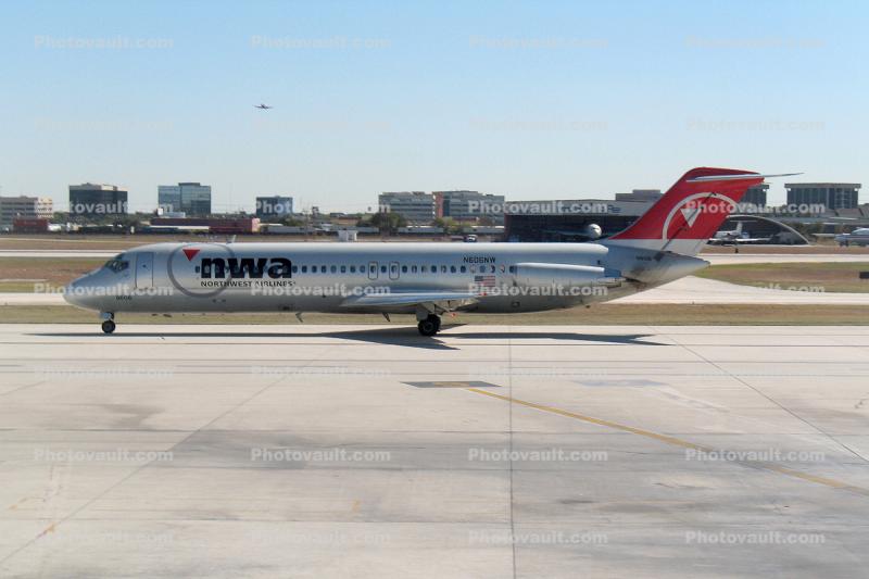 McDonnell Douglas DC-9-32, San Antonio, N606NW, Northwest Airlines NWA