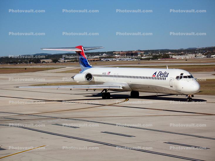 Delta Airlines, McDonnell Douglas MD-88, San Antonio, N952DL, JT8D
