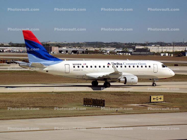 N859RW, Embraer ERJ-170-100SE, Shuttle America, Delta Connection, San Antonio, 170 series, CF34