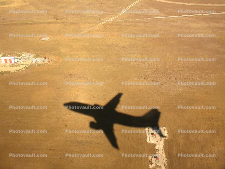 Boeing 737 landing shadow, San Antonio, Shadowgg