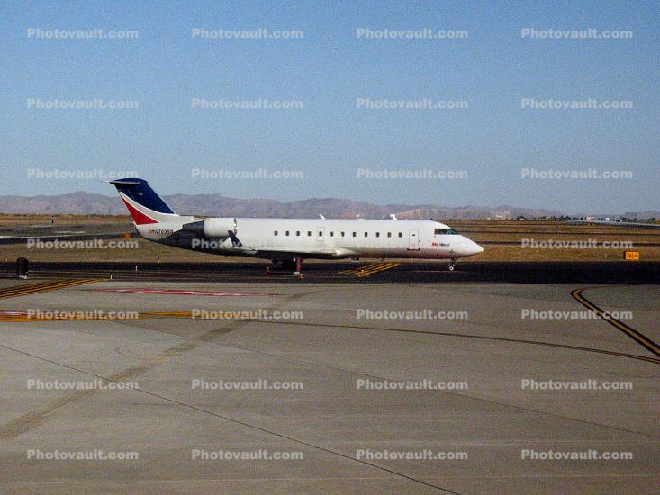 N709BR, Bombardier CL-600-2B19, El Paso, CF34