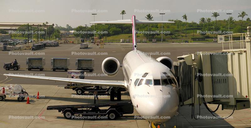 N485HA, Honolulu International Airport, (HNL), Boeing 717-22A, Hawaiian Air, Palila, BR-700, Jetway, Airbridge, BR715