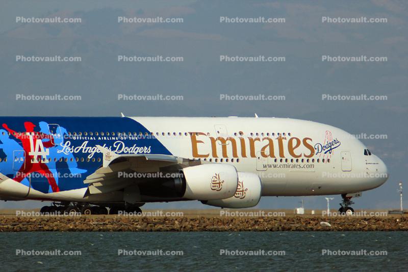 A6-EON, Airbus A380-861, Emirates