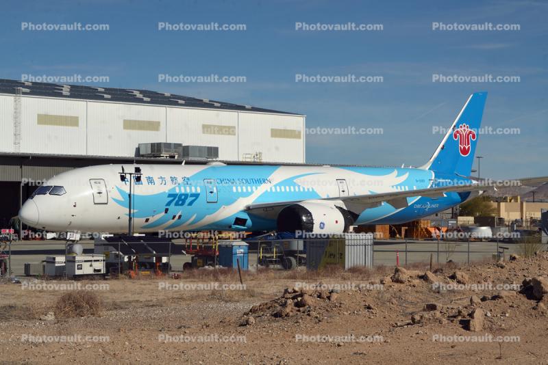 B-20EP, China Southern, 787-9 in Covid Storage