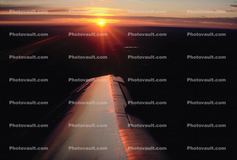Lone Wing in Flight, Sunset, Boeing 727