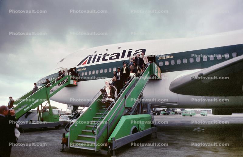 "Neil Armstrong", Boeing 747-143, I-DEMA, Alitalia Airlines, Rome, Italy, JT9D, JT9D-7A