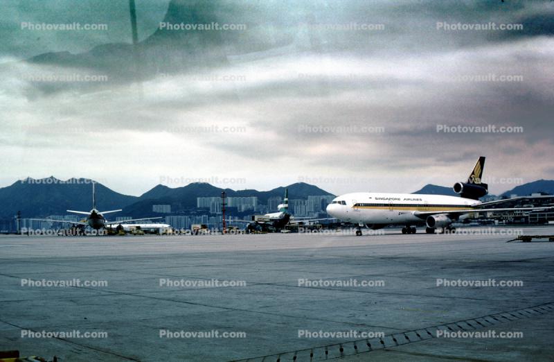 Douglas DC-10, Singapore Airlines SIA, 1982, 1980s