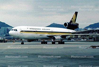 Douglas DC-10, Singapore Airlines SIA, 1982, 1980s