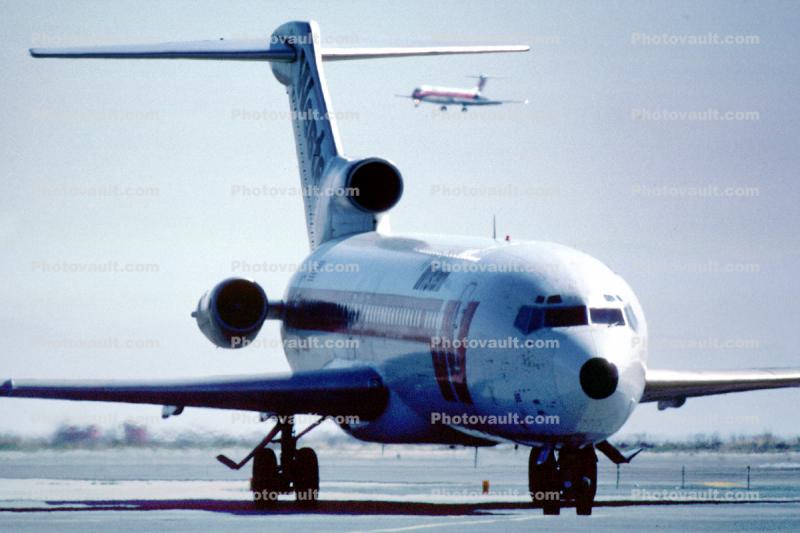 N2818W, Western Airlines WAL, Boeing 727-247, (SFO), JT8D, 727-200 series