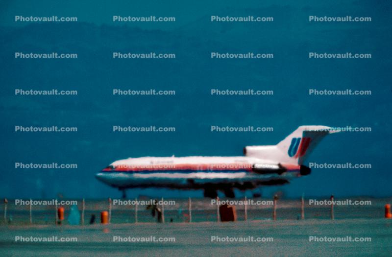 Boeing 727 shimmering in the heat