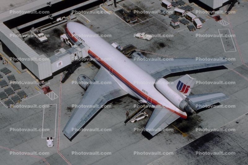 N1817U, Douglas DC-10-10, United Airlines, (SFO), CF6-6K, CF6