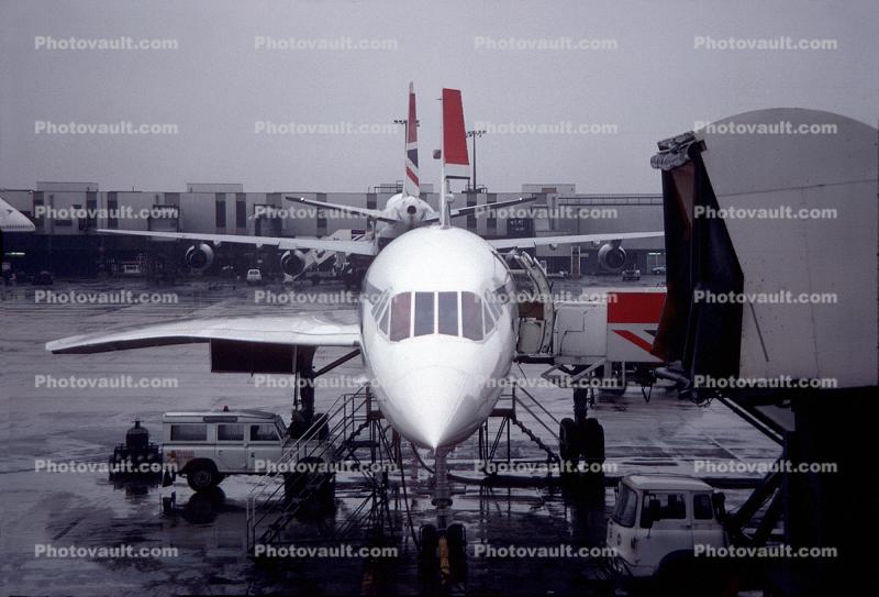 British Airways BAW, G-BOAB, Concorde SST head-on, Heathrow, January 22 1984, 1980s