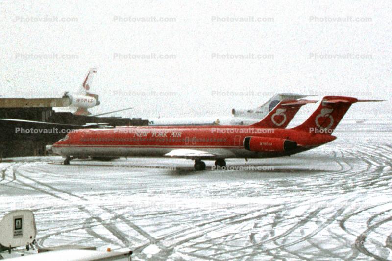 N780JA, New York Air NYA, McDonnell Douglas MD-82, (DC-9-82), Newark Liberty International Airport (EWR), JT8D