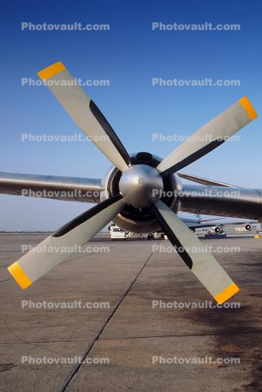 Propeller Blades, spinner, Z-YTE, Vickers Viscount 754D, Dart Engines