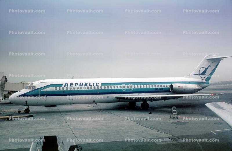 N967N, Republic Airlines, McDonnell Douglas DC-9-32