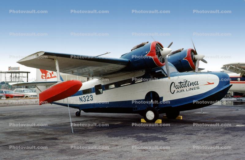 N323, Catalina Airlines, Grumman Goose G21 seaplane, milestone of flight