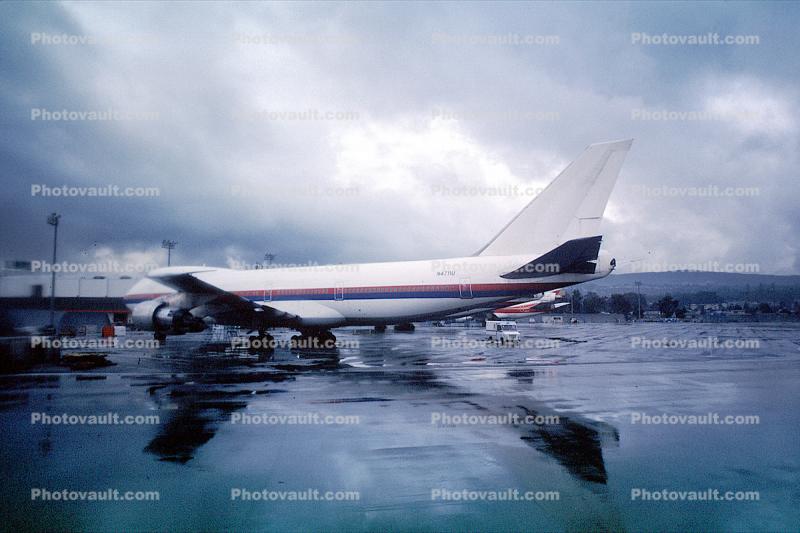 N4711U, Boeing 747-122, 747-100 series, RB211