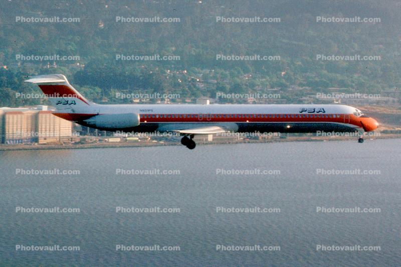 N931PS, PSA, McDonnell Douglas MD-81, SFO, Landing, Flight, Flying