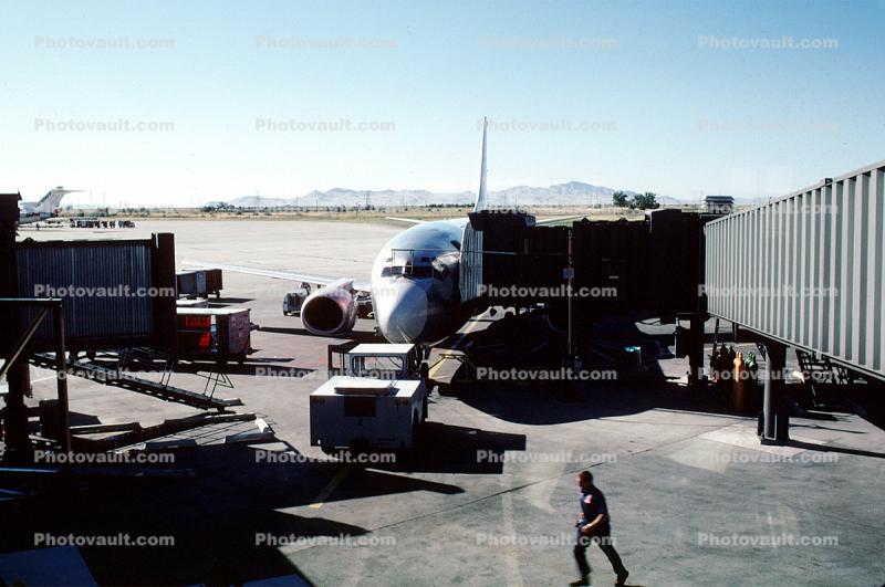N303WA, Boeing 737-347, 737-300 series, Western Airlines WAL, CFM56-3B1, CFM56
