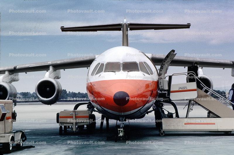 PSA, Pacific Southwest Airlines, head-on