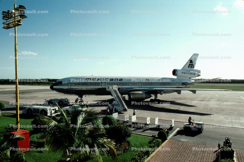 Mexicana Airlines, Douglas DC-10, Cancun