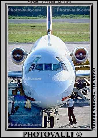 Airstair, N1334U, Douglas DC-9-31, Northwest Airlines NWA, JT8D-7B s3, JT8D, Cancun