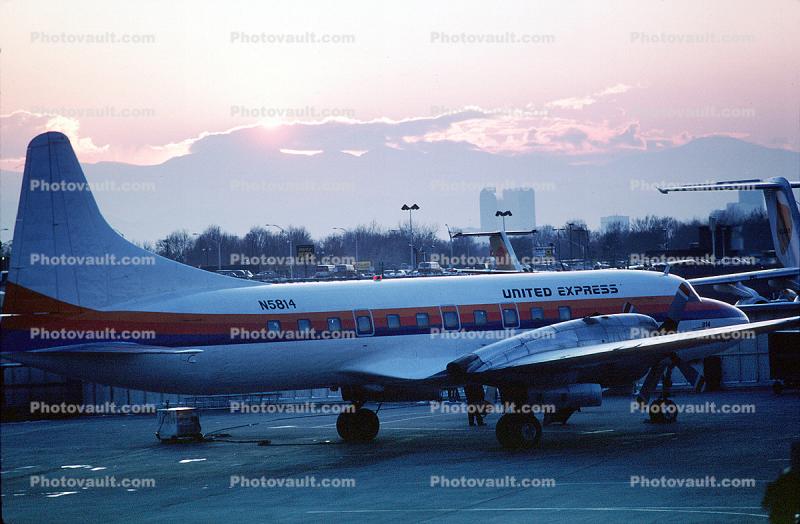 N5814, Convair 580, Denver Stapleton, United Airlines UAL