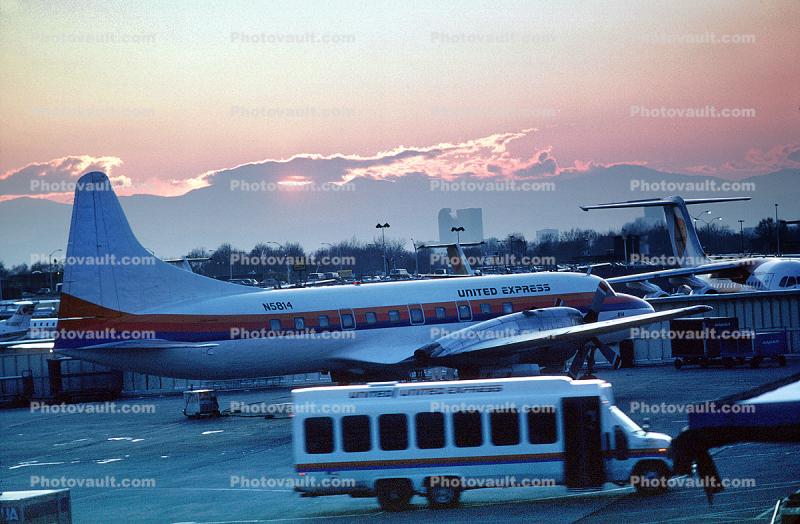 Convair 580, Denver Stapleton, United Airlines UAL, N5814