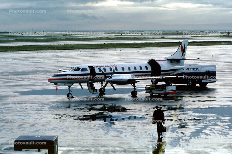N357AE, American Eagle EGF, (SFO), Fairchild Metroliner, Airstair