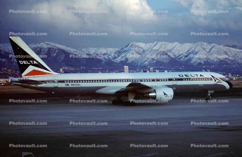 N620DL, Boeing 757-232, Delta Air Lines, Wasatch Mountains, 757-200 series