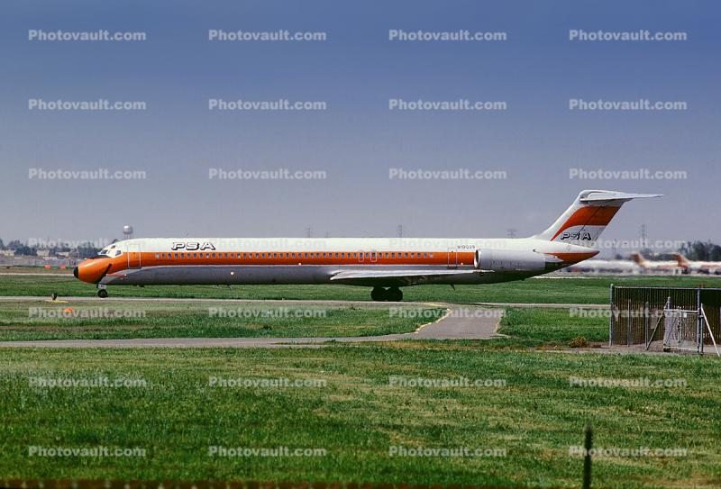 PSA, Pacific Southwest Airlines, McDonnell Douglas MD-81, N10029, JT8D-217, JT8D