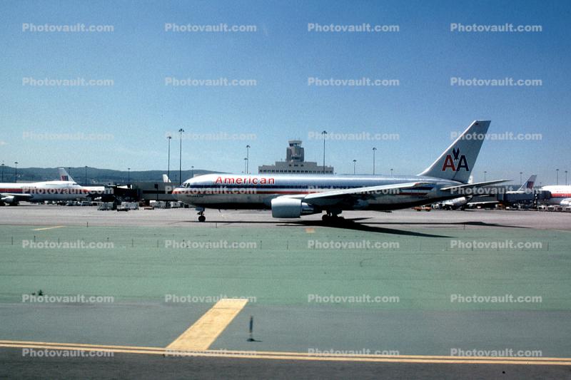 American Airlines AAL, Boeing 767, San Francisco International Airport (SFO)