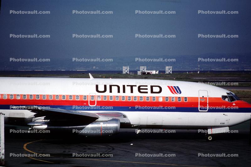 N9286U, United Airlines UAL, Boeing 737, San Francisco International Airport (SFO)