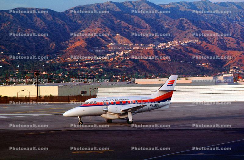 N418UE, United Express, BAe Jetstream 3101, Westair Commuter Airlines, mountains