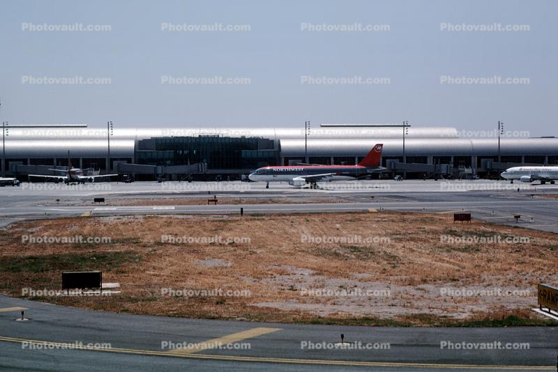 Terminal, Santa Ana International Airport, (SNA), Orange County, California, USA, Building