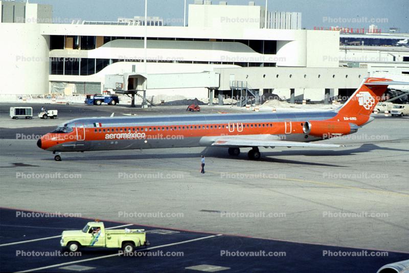 XA-AMQ, Aeromexico, McDonnell Douglas MD-82, JT8D-217C, JT8D