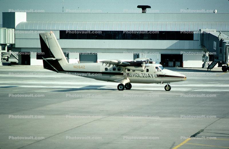 N264Z, DHC-6-300 Twin Otter, Holiday Airlines