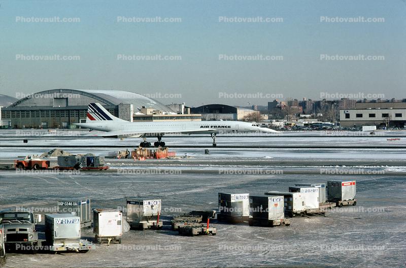 F-BTSD, Concorde SST, Air France AFR, Hangar, JFK, snow, ice, cold, winter, 19/01/1994