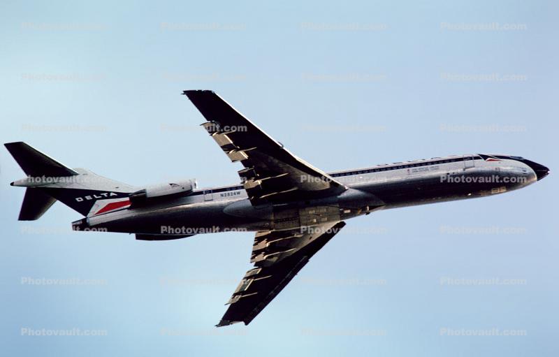 N2824W, Boeing 727-247, Delta Air Lines, JT8D-15 s3, JT8D, 727-200 series