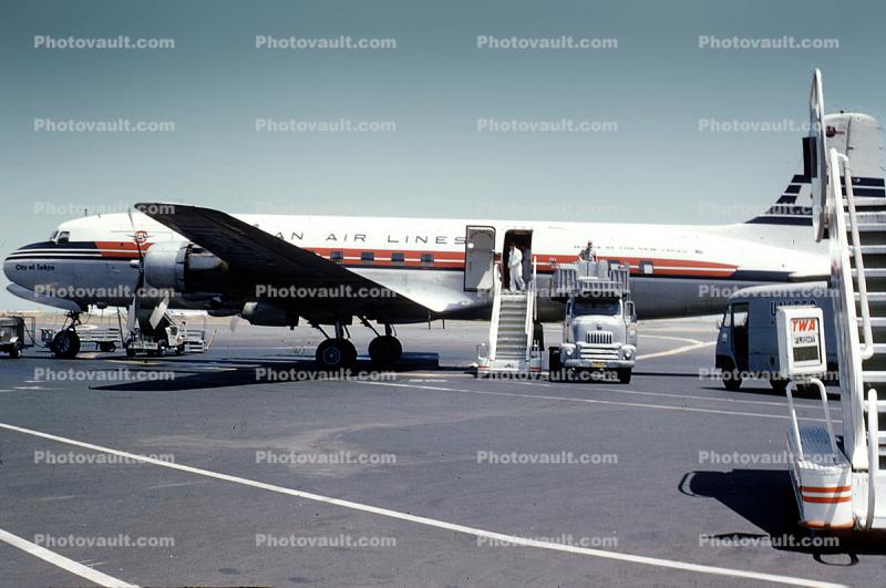 JA6201, Japan Air Lines JAL, Douglas, DC-6B, Wake Island Airfield AWK, Airport, 1950s