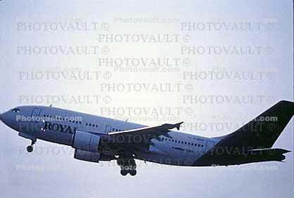 Airbus A310-304, C-GRYV, Royal Airlines ROY, CF6