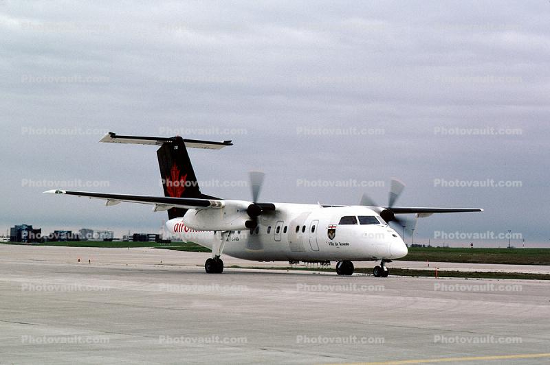 C-FGQI, De Havilland DHC-8-102, Air Ontario, Ville-de-Toronto, Q100
