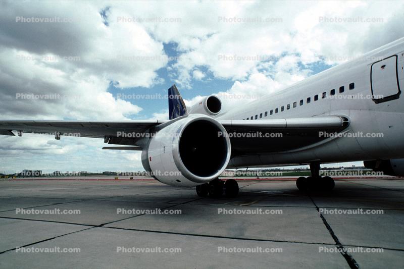 CF-TNK, Lockheed L-1011-1, Royal Airlines ROY, RB211-22B, RB211