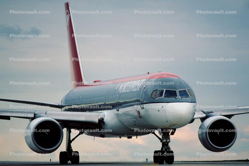 N511US, Northwest NWA, Boeing 757-251, PW2000