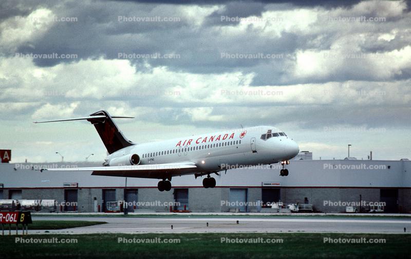 C-FTMZ, Douglas DC-9-32, landing, Air Canada ACA, JT8D