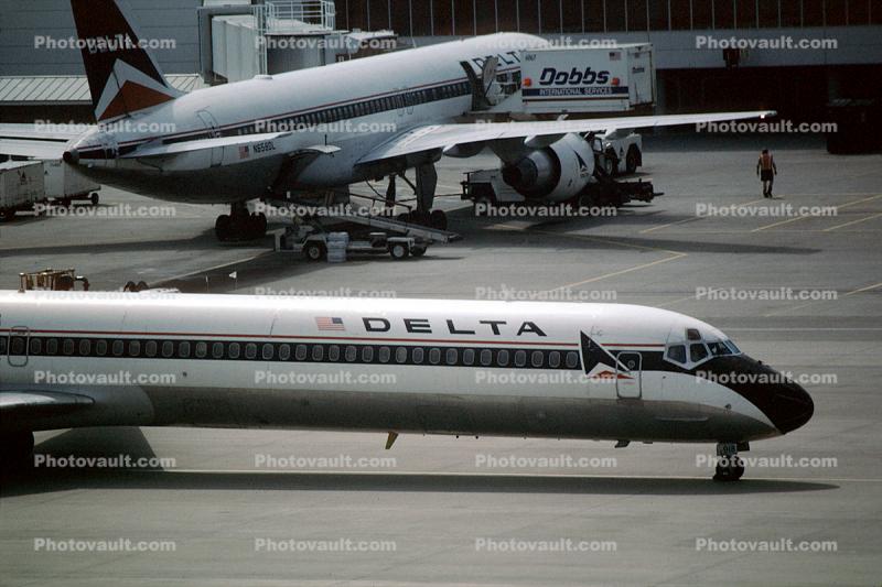N918DL, Delta Air Lines, McDonnell Douglas MD-88, JT8D, JT8D-219