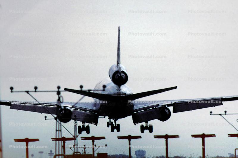 N809DE, Delta Air Lines, McDonnell Douglas, MD-11, CF6-80C2D1F, CF6
