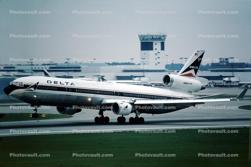 N809DE, McDonnell Douglas MD-11, Delta Air Lines, CF6-80C2D1, CF6