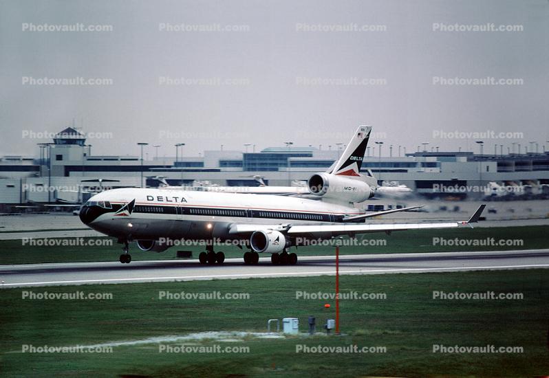 N809DE, McDonnell Douglas MD-11, Delta Air Lines, CF6-80C2D1, CF6
